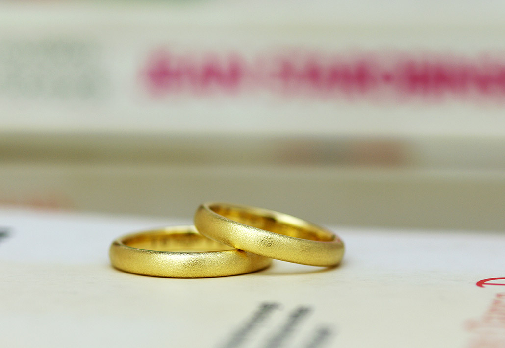 ダイヤバー仕上げの結婚指輪（マリッジリング）