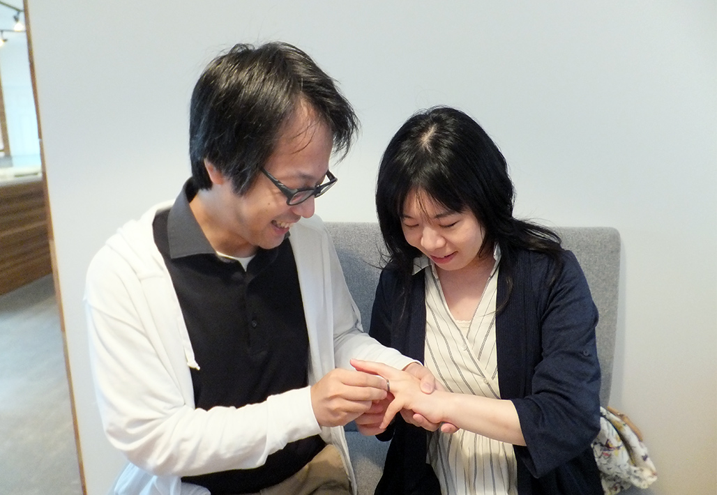 結婚指輪（マリッジリング）をフルオーダーメイドされたご夫婦