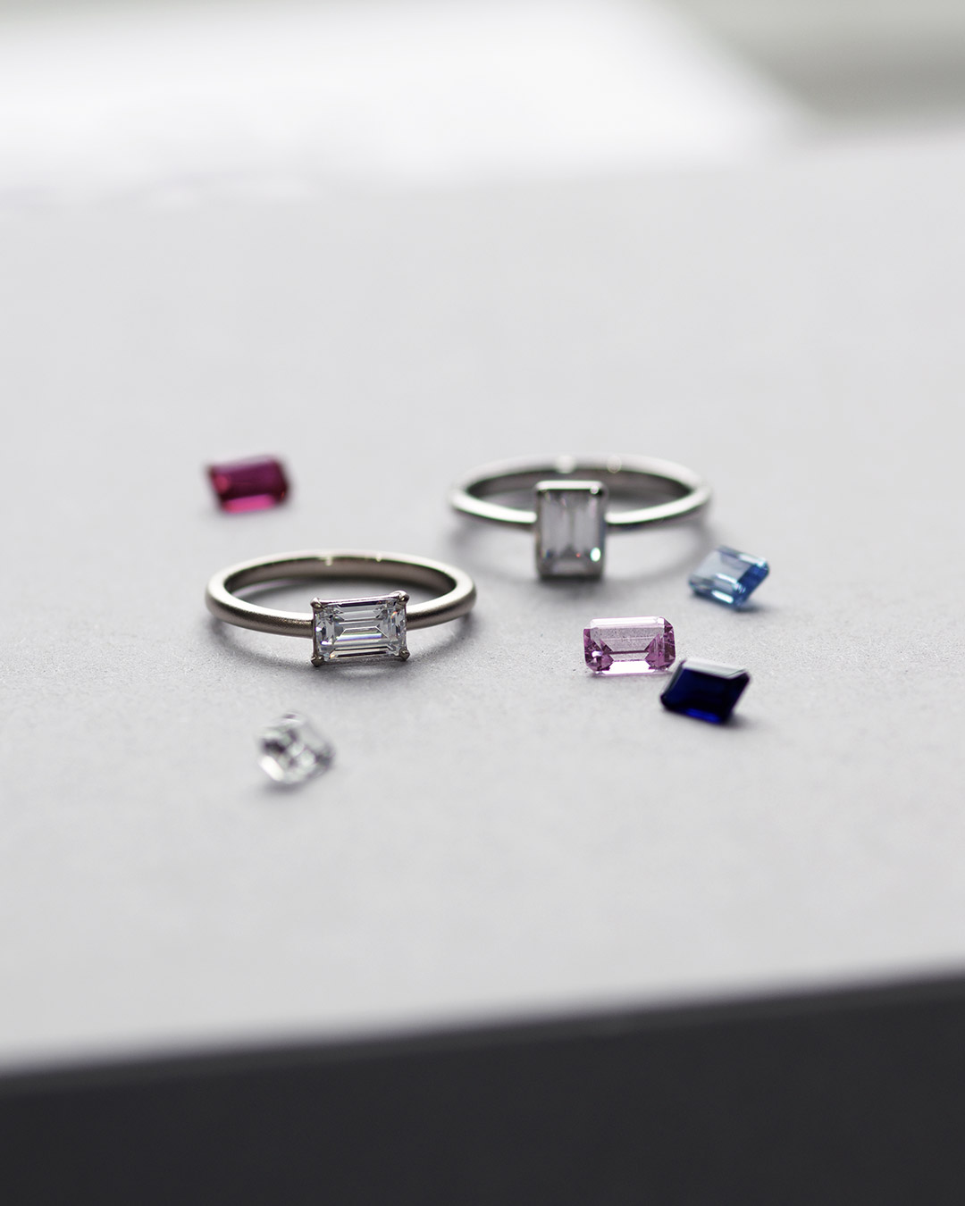 バゲットカットダイヤモンドの婚約指輪