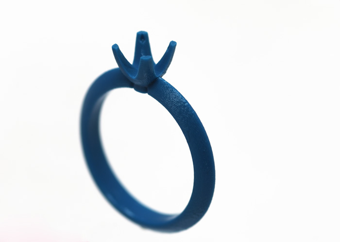 造形機で出力した婚約指輪の原型