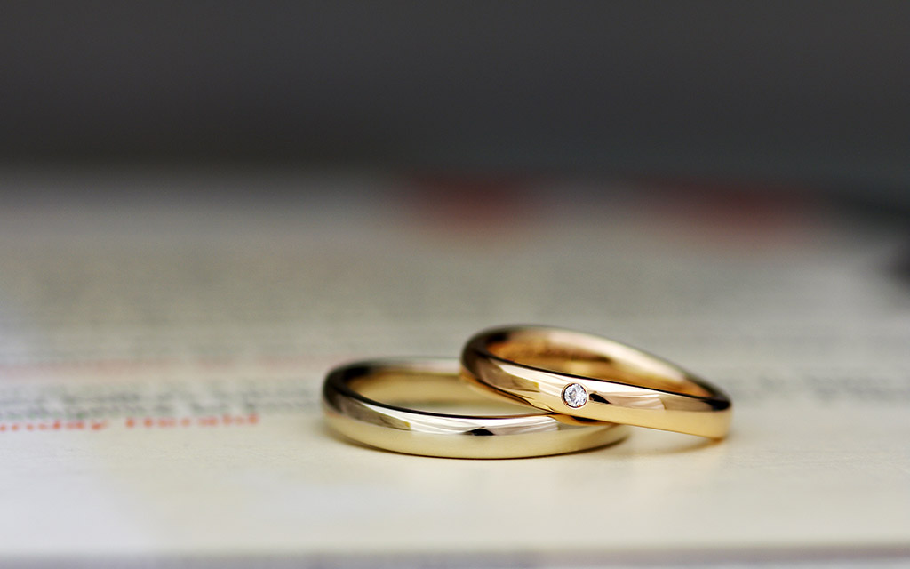 ウェーブデザインの結婚指輪・マリッジリング