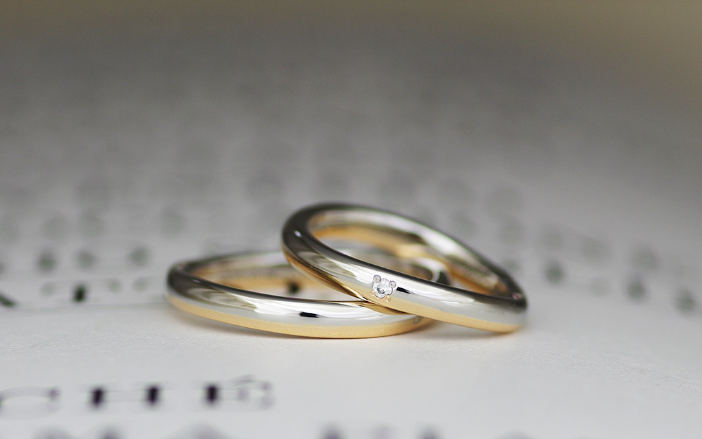 プラチナとピンクゴールドのコンビネーションデザインの結婚指輪・マリッジリング