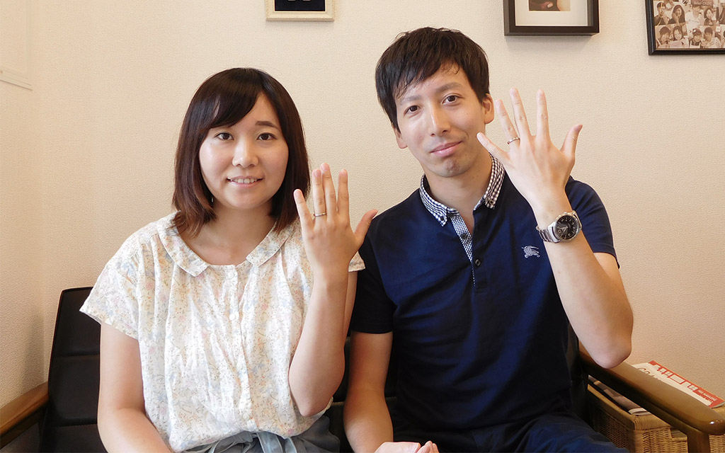 新潟県のブライダルジュエリー専門店のアトリエクラム長岡店で結婚指輪を手作りしたご夫婦
