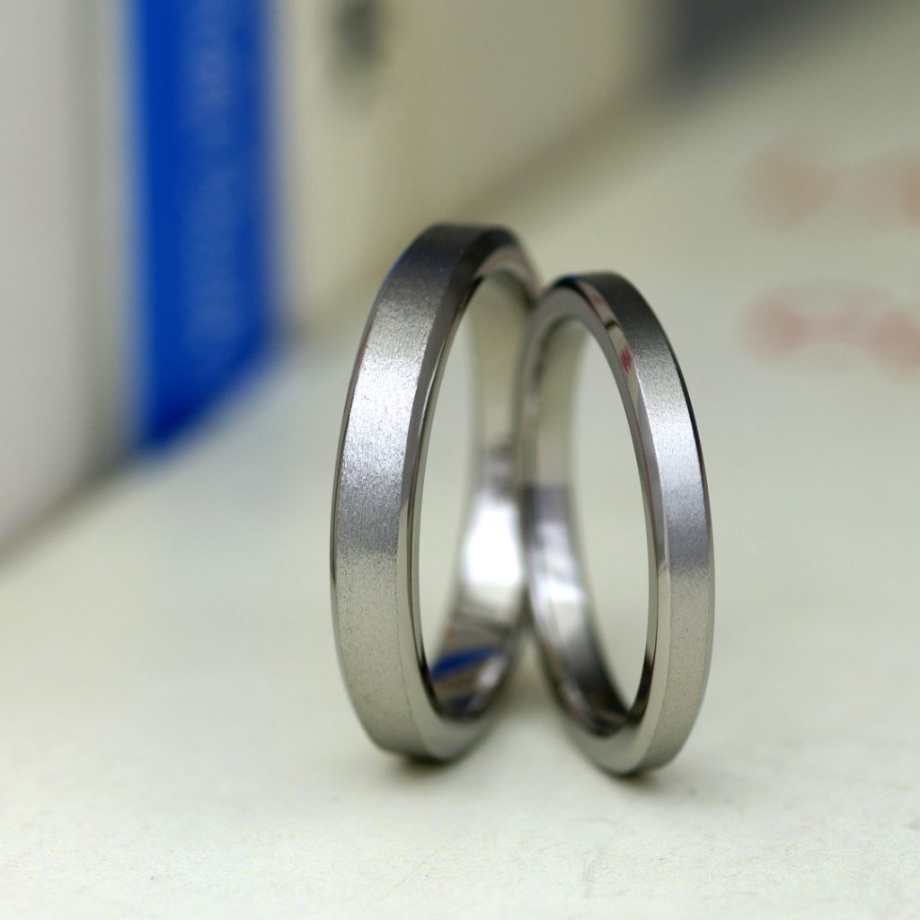 金属アレルギー対応素材のチタンで作る結婚指輪 | アトリエクラム
