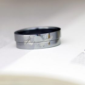 新潟県と石川県と富山県のシルエットが刻印されたタンタルの結婚指輪（マリッジリング）