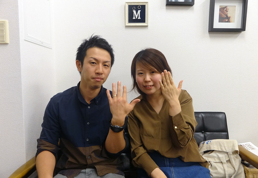 新潟県で手作りの指輪が作れるアトリエクラムで結婚指輪を作った夫婦