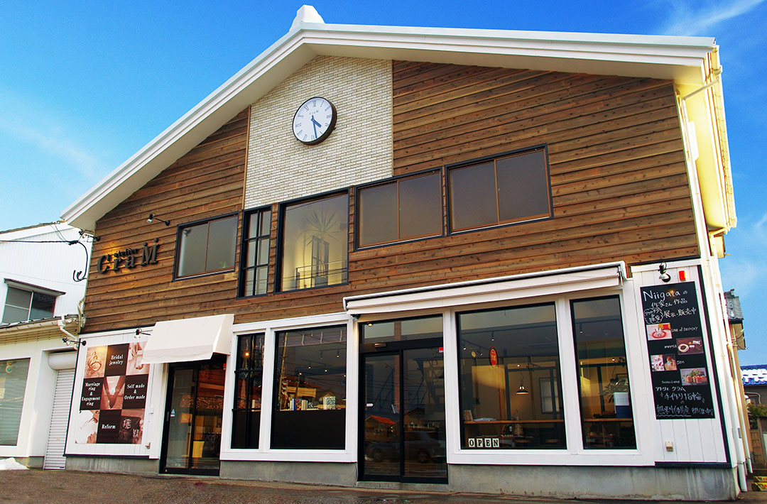 2016年に新潟市女池でリニューアルオープンしたアトリエクラム新潟店