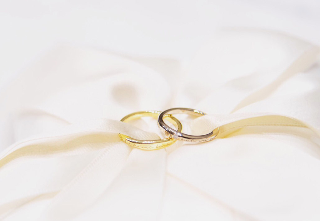 ゴールドのお洒落な結婚指輪
