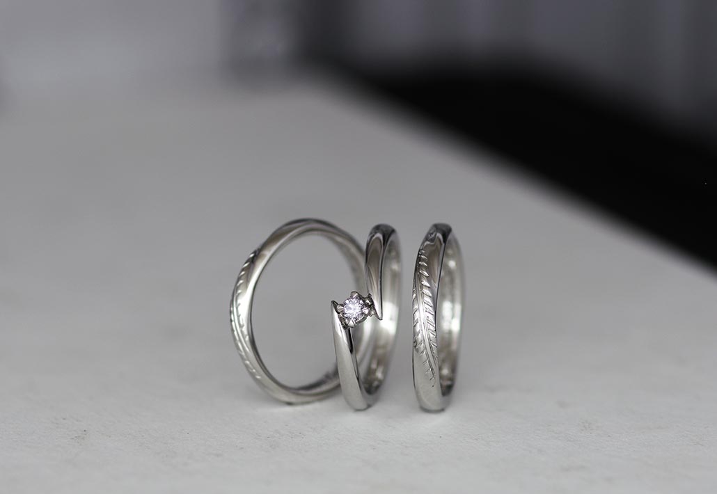結婚指輪（マリッジリング）と婚約指輪（エンゲージリング）のセットリング