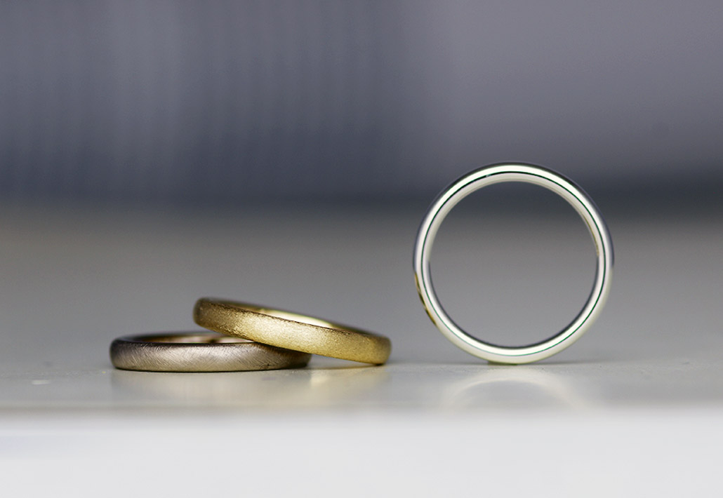 シンプルでミニマルな結婚指輪