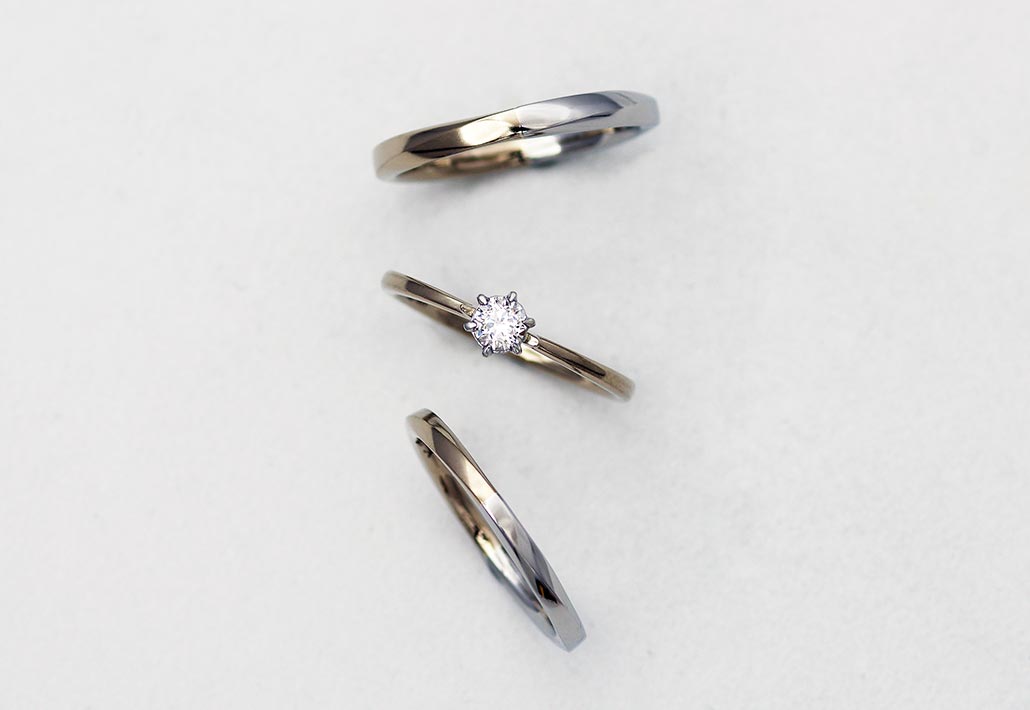 アトリエクラム長岡店でカスタムオーダーコースで製作された婚約指輪（エンゲージリング）と結婚指輪（マリッジリング）