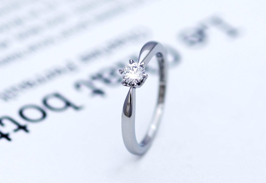 サージカルステンレスの婚約指輪