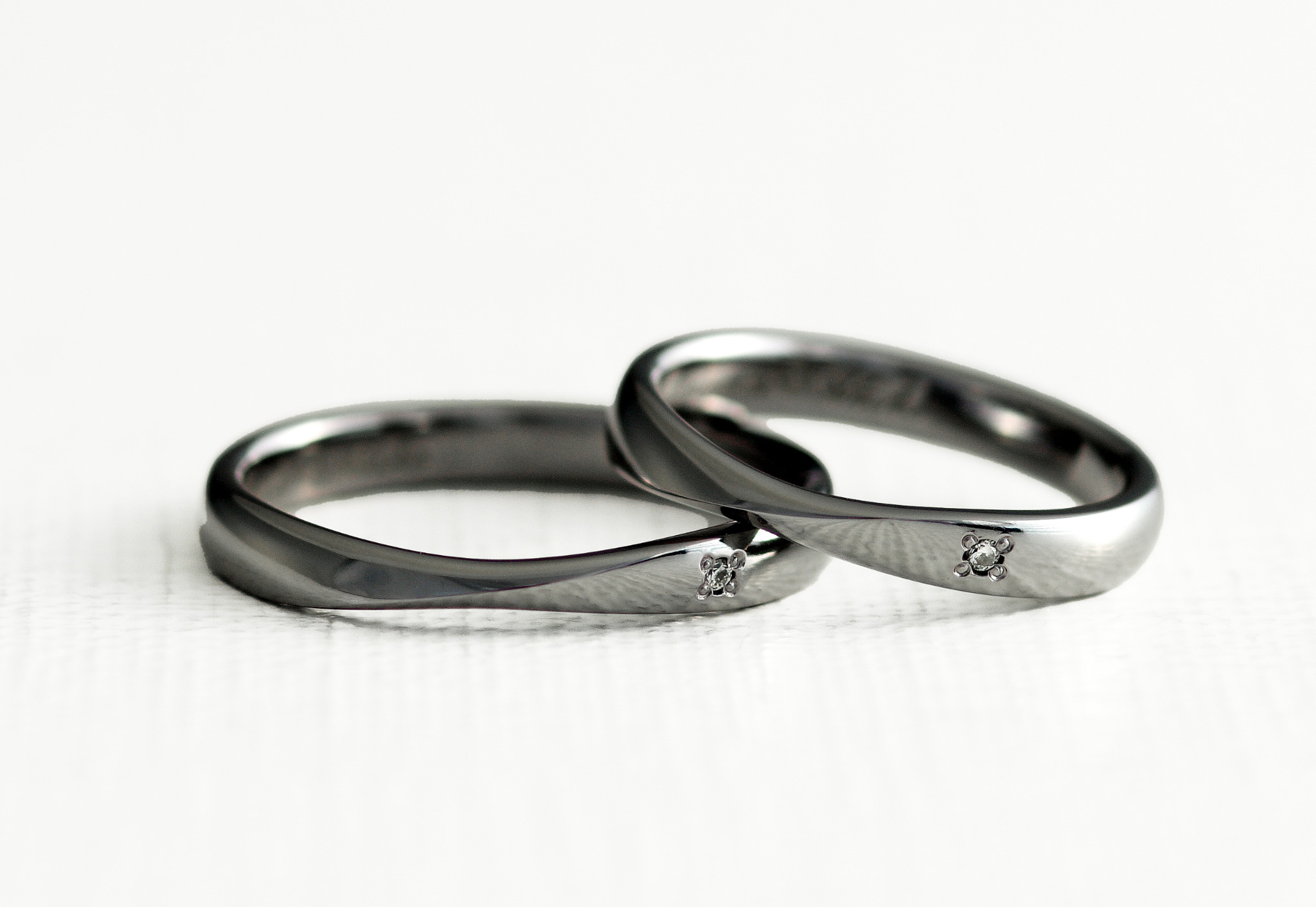 タンタルの結婚指輪 参考価格：¥387,200（2本）